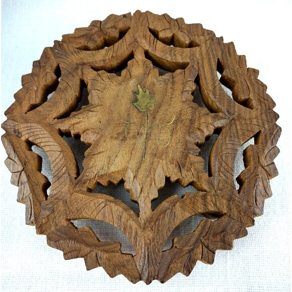 Hand Carved Wooden Kitchen Trivet Three Footed Fall Motif Gold Leaf Vintage 4.5" - Picture 3 of 12